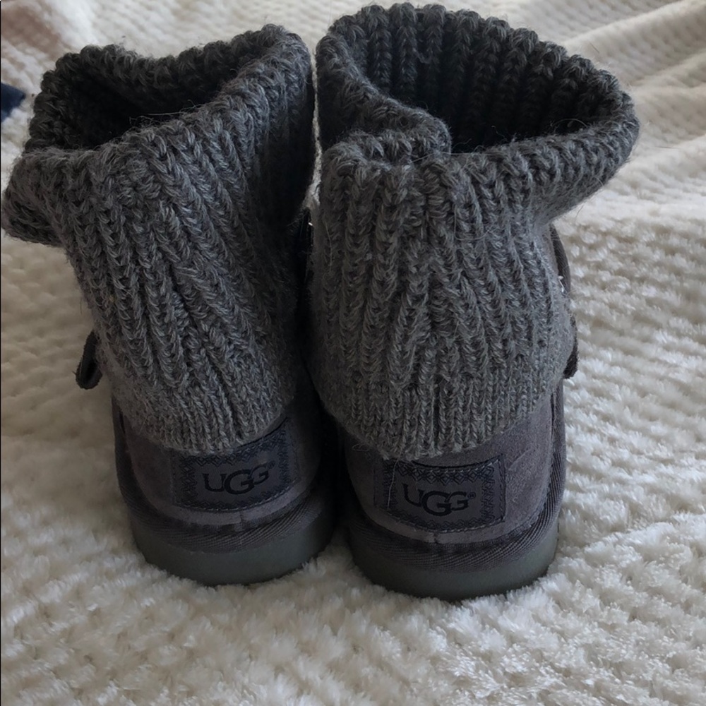 UGGS